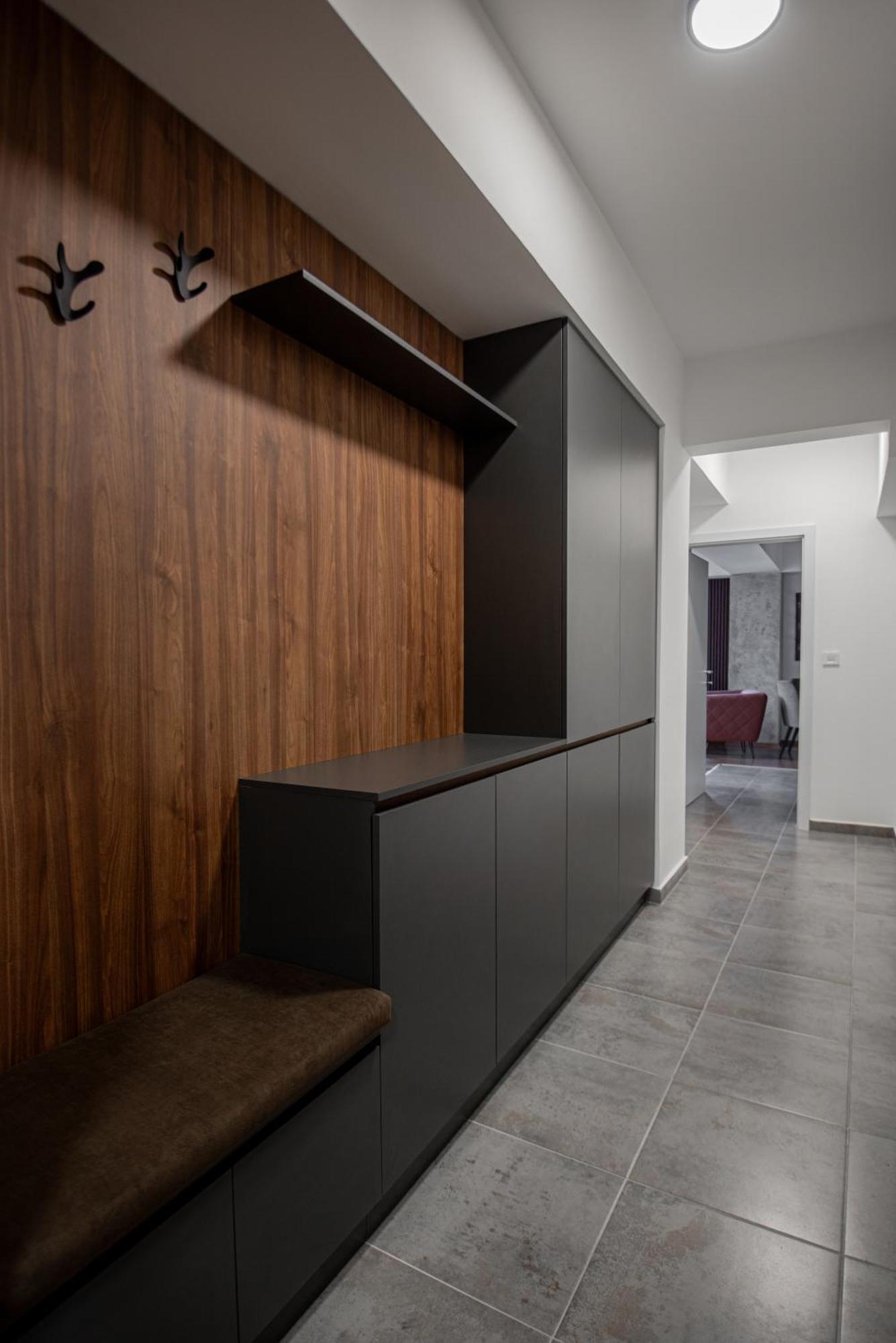 Luxury Adrianna 2 Apartment *